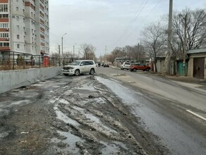 В Благовещенске начали устранять коммунальную аварию на улице Шимановского Два дома будут без воды