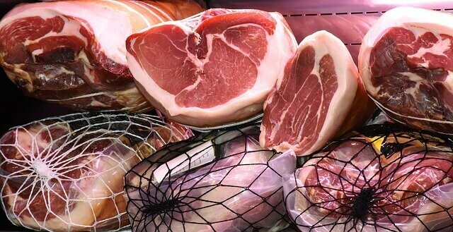 В Приамурье для торговли в местных магазинах завезли зараженную АЧС свинину