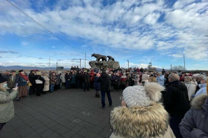 На Камчатке антипрививочники вышли на митинг против введения QRкодов