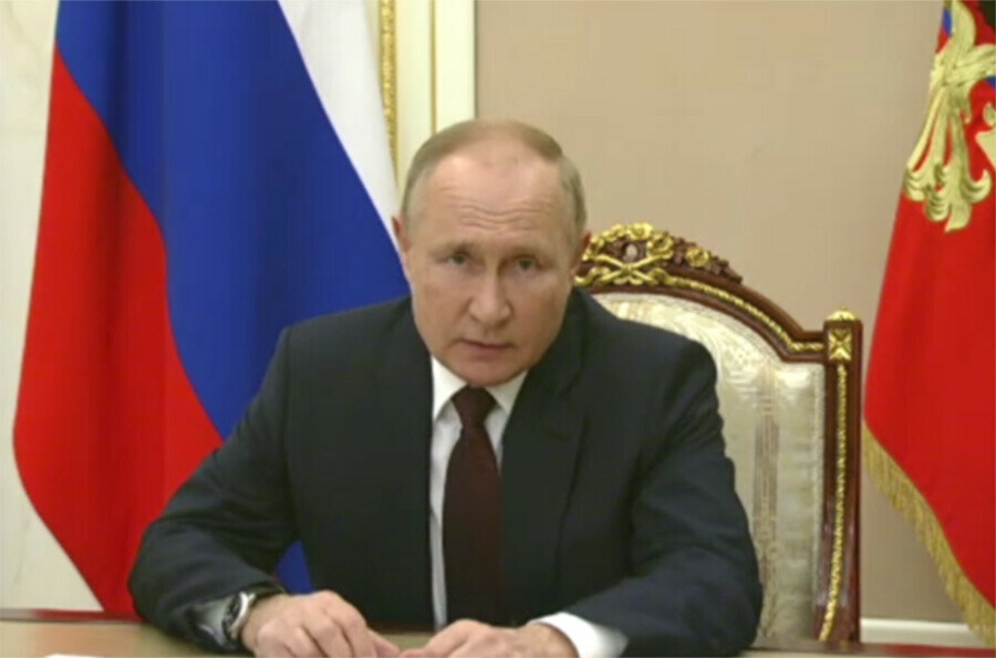 Путин предложил повысить на одну тысячу МРОТ и прожиточный минимум