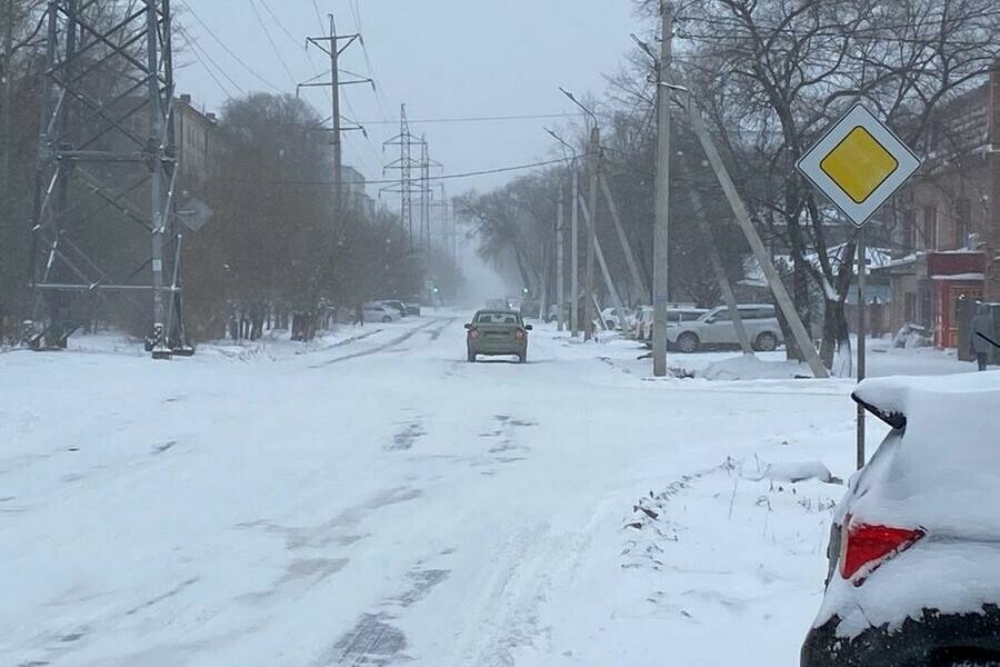 В Приамурье изза мощного циклона отменяют междугородные рейсы На каких участках наиболее сложная ситуация 