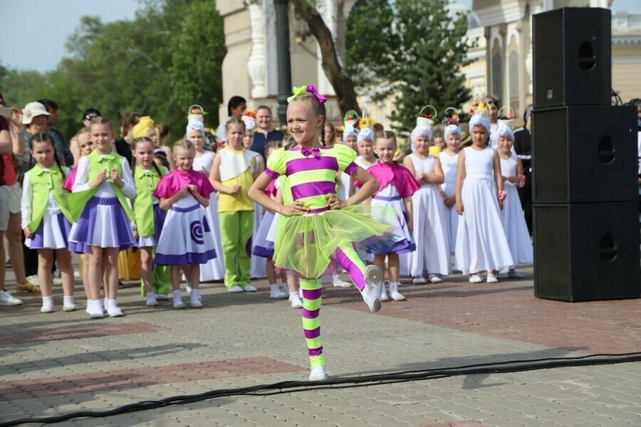 Творческие коллективы Благовещенска поддержали телемарафон Крылья фото