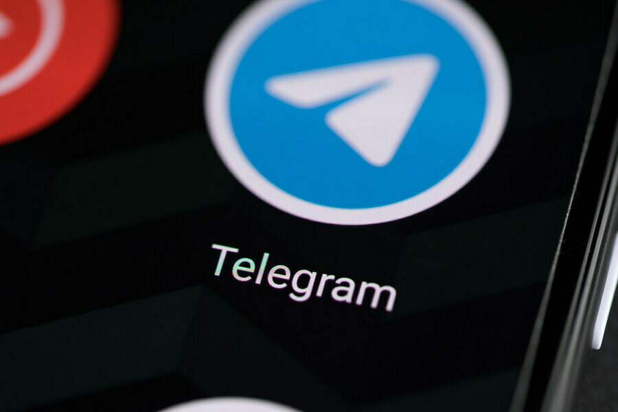Минирование благовещенских школ связали со странной игрой школьников в Telegram