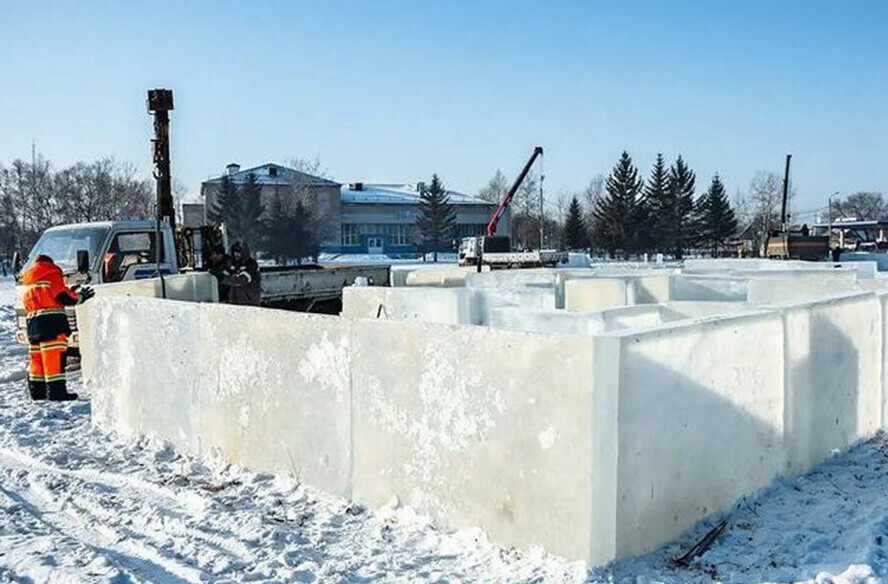 700 ледяных глыб понадобятся мастерам из Екатеринбурга для новогоднего городка в Свободном