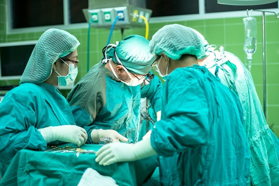 В Амурской области на аппарате ИВЛ находятся 13 пациентов