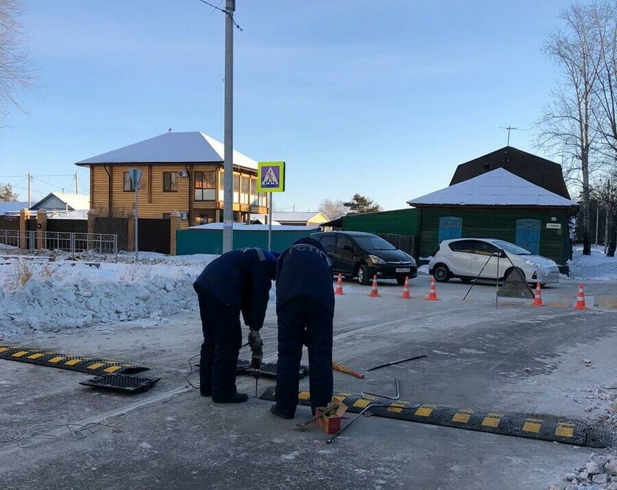 В Благовещенске на дорогах появились новые лежачие полицейские Где