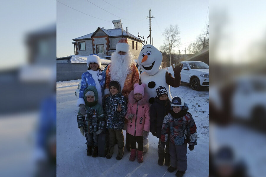 Новогоднее добро благовещенцев приглашают поздравить детей с ОВЗ и из малообеспеченных семей  