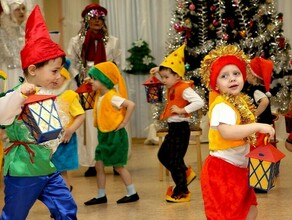 В амурском правительстве разъяснили кому нельзя прийти на новогодний праздник в школу или детский сад