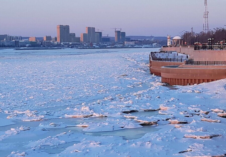 В Благовещенске изза шуги вновь ожидается дефицит воды