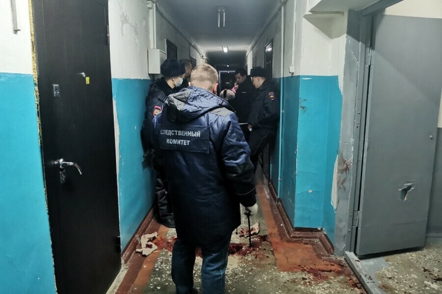 СК России взял на контроль дело о стрельбе полицейского из табельного оружия в многоэтажке Благовещенска