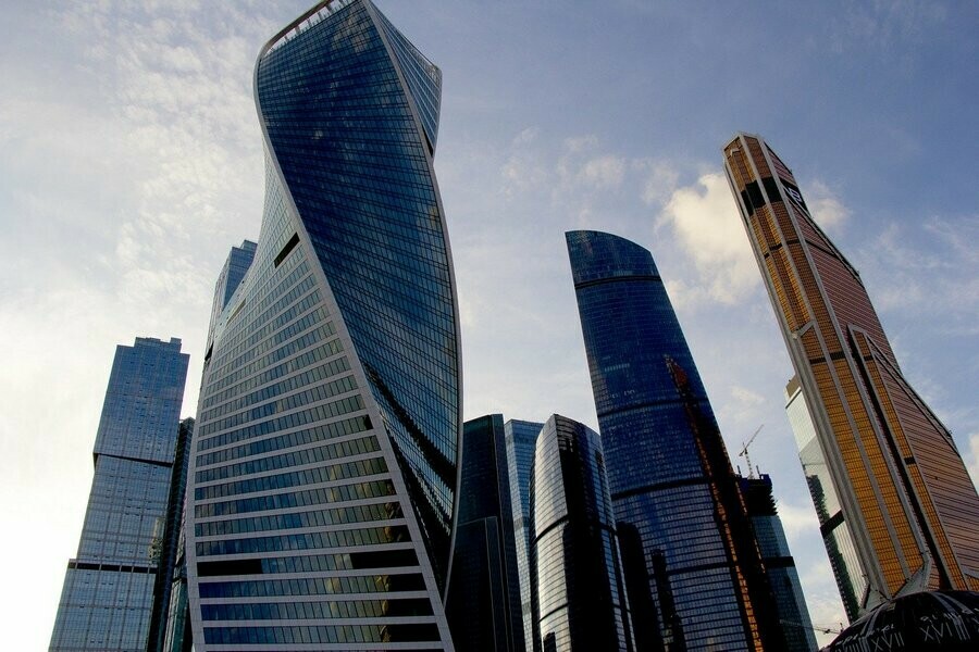 В центре МоскваСити с 27 этажа сорвался лифт с пассажиром 