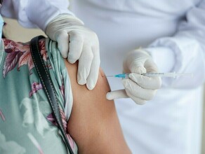 Роспотребнадзор изучает возможность введения штрафов в России за отказ от вакцинации