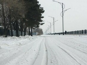 Вы же люди а не дикие звери Благовещенку возмутила поврежденная лыжня на набережной