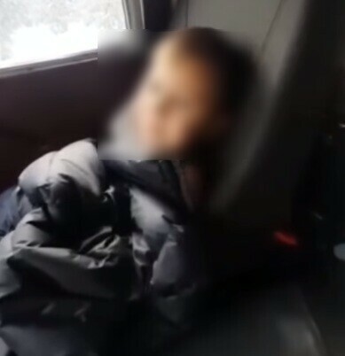 В Хабаровском крае двухлетний мальчик едва не погиб гуляя в 40градусный мороз без одежды