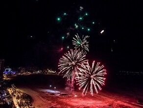 В Благовещенске предприниматели хотят подарить городу новогодний салют Но будет ли он пока под вопросом