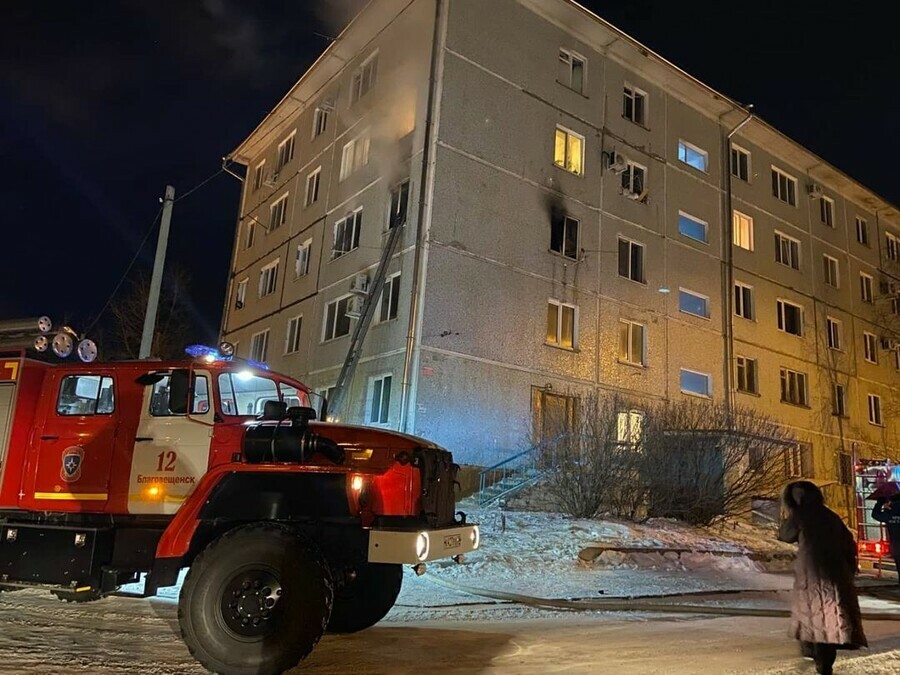 Следственный комитет раскрыл подробности страшного пожара в Благовещенске с двумя погибшими