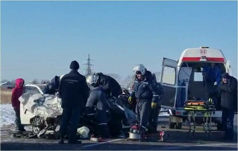 В Приамурье у села Волково произошло лобовое столкновение Очевидцы сообщают что есть погибшие видео