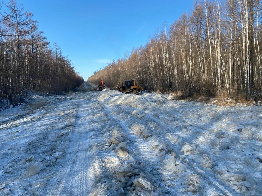 Зимний паводок в трех районах Амурской области вода топит дороги