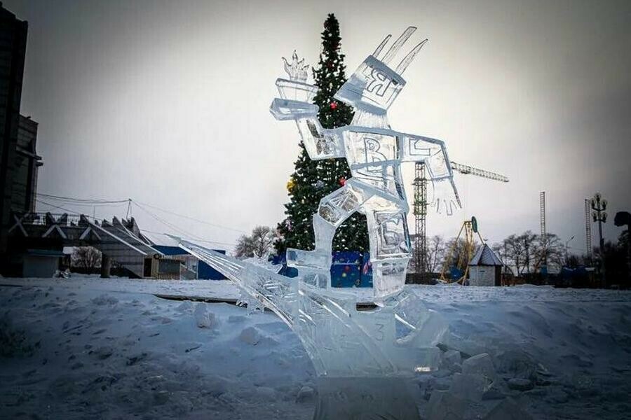 В Благовещенске определили лучших создателей ледяных фигур на площади ОКЦ