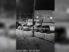 Выкинул его прям на стоянку В Благовещенске водитель автобуса силой высадил пассажира видео