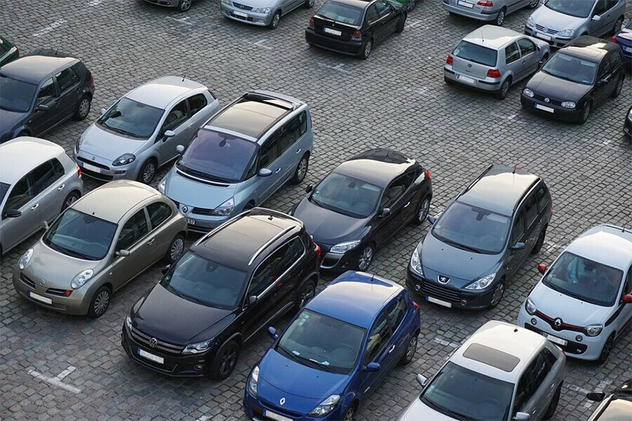 Средние цены на подержанные автомобили в России впервые превысили отметку миллион рублей