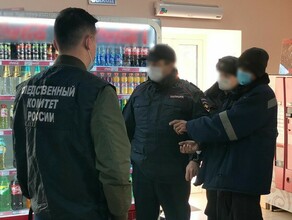 17летняя девушка которую исполосовали ножом в круглосуточном магазине Благовещенска работала там неофициально