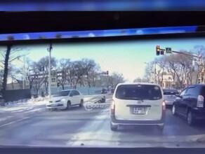 Появились кадры ДТП в Благовещенске в котором Nissan Tiida сбила подростка видео