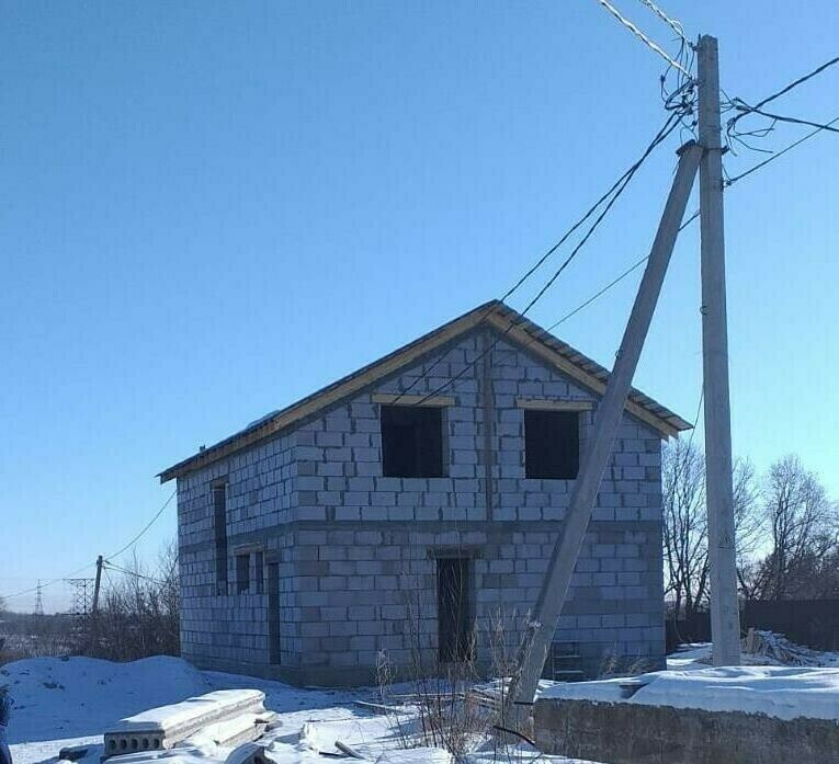 В Чигирях изза дома через который проходят высоковольтные провода десятки домов остались без света Пришлось вызывать полицию