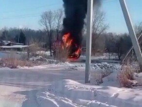 В амурском поселке Аэропорт изза проблем с электрооборудованием сгорела автоцистерна