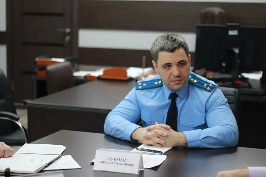 В Благовещенске предприниматели просят прокурора проверить законность требований администрации о приведении киосков к единому стилю