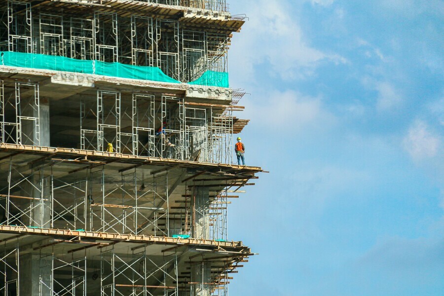 В правительстве Амурской области рассказали как решается вопрос с нехваткой специалистов в сфере строительства
