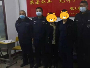 В Китае полицейские обнаружили в багажнике автомобиля женщину без отрицательного теста на COVID19