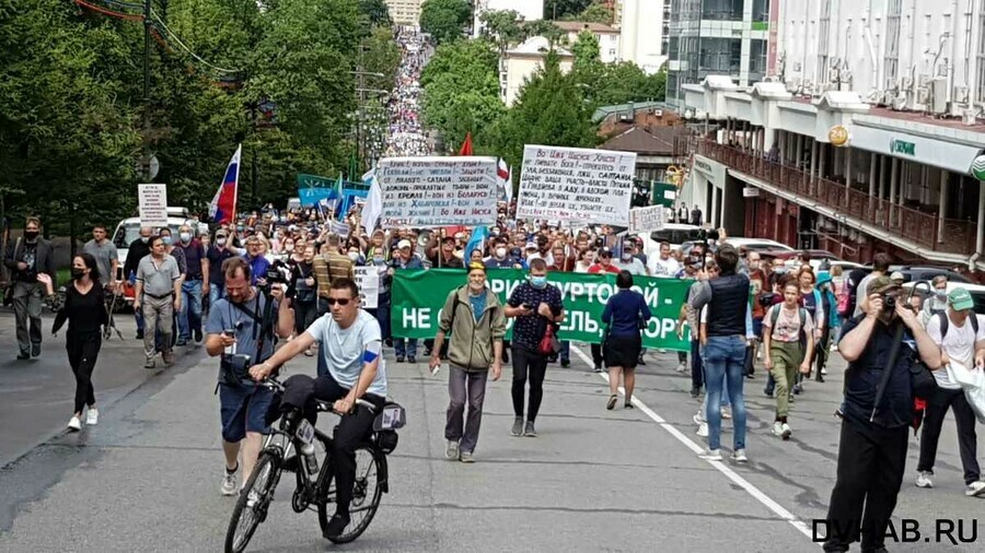 36й день подряд хабаровчане снова вышли на массовый митинг в поддержку Сергея Фургала