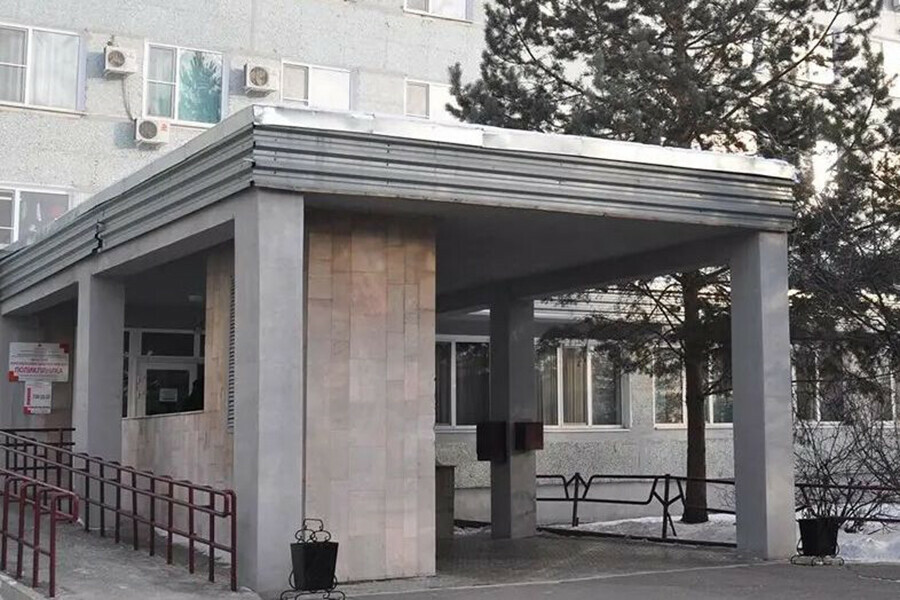 Стационарный тепловизор установили в регистратуре поликлиники Амурской областной больницы