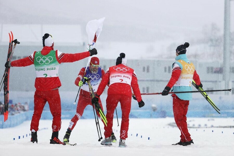 Впервые за 42 года сборная России завоевала золото в мужской эстафете Олимпиады