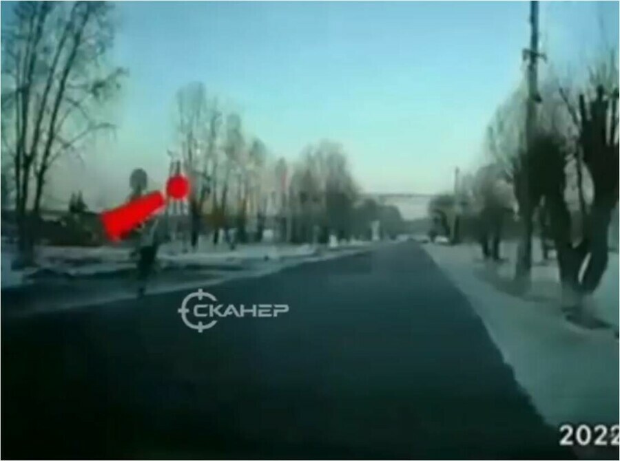 В Амурской области подросток бросился под машину видео