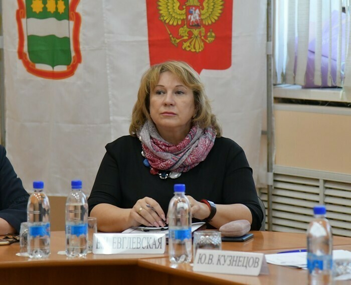 Председатель Благовещенской городской Думы Елена Евглевская покидает этот пост