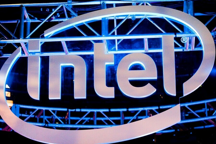 AMD и Intel приостановили поставки своей продукции на территорию России