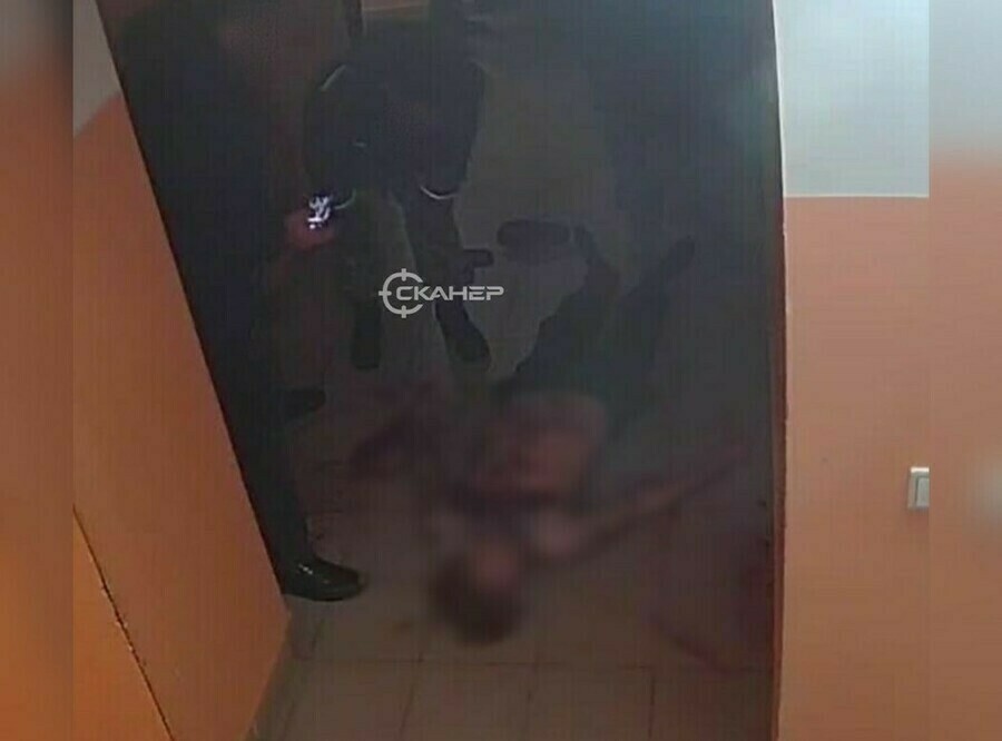 В Благовещенске завершено расследование жестокого убийства тяжелораненый мужчина умер в подъезде многоэтажки