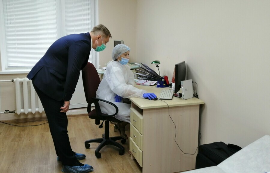 Министр здравоохранения РФ работал в Благовещенске Он посетил детскую поликлинику и онокдиспансер