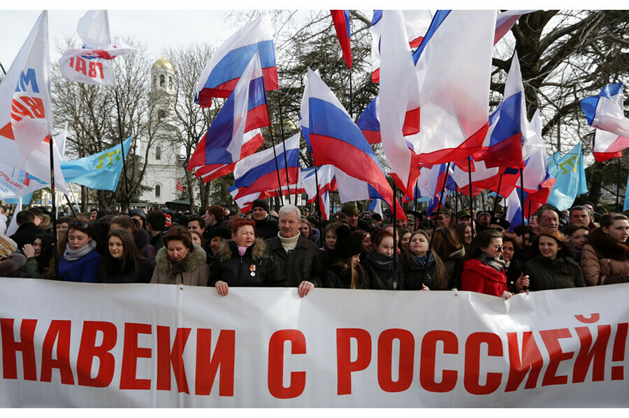 В Благовещенске появился артобъект в честь празднования Крымской весны