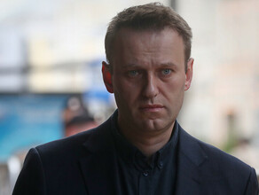 Навального госпитализировали c отравлением после экстренной посадки самолета Политика подключили к ИВЛ