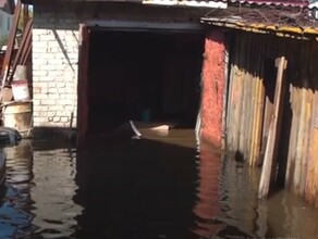 Потоп на пересечении улиц Северной и Загородной Благовещенска Вода уходит но медленно видео