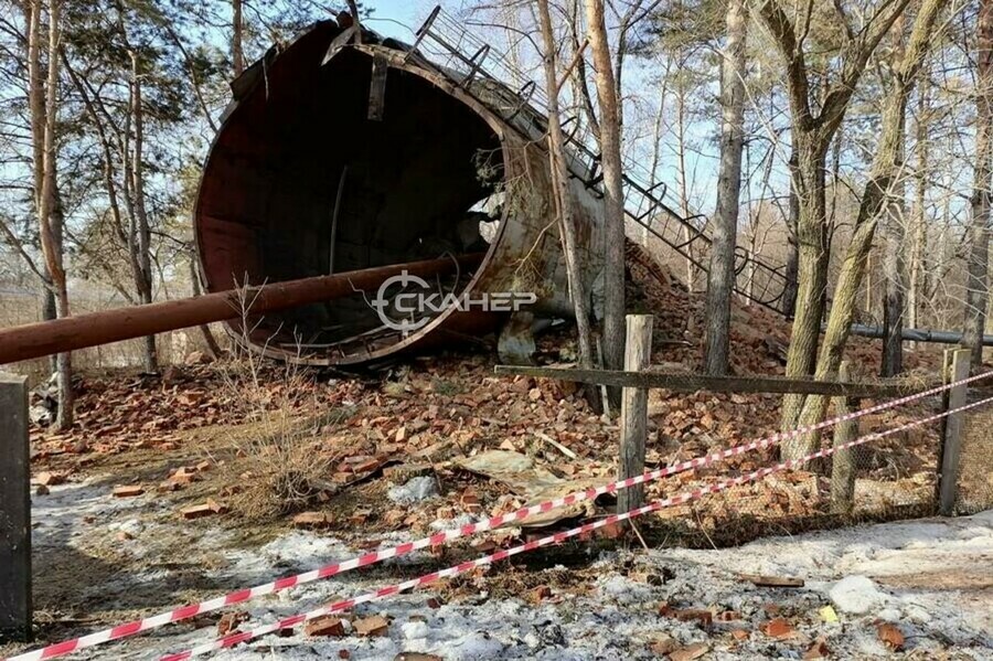 В Ивановке рухнула водонапорная башня фото ОБНОВЛЕНО