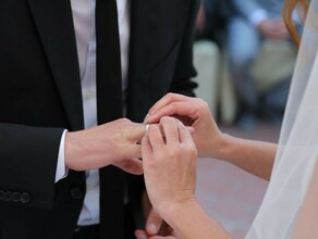 Суд отказался расторгать брак который благовещенцы заключили в Таиланде