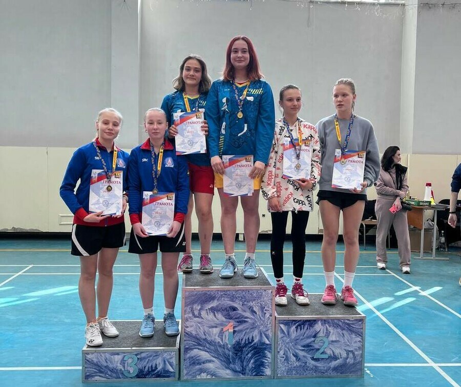 Золото серебро и бронза амурские бадминтонисты завоевали 13 медалей в Хабаровске 