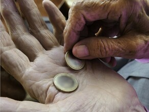 В Тынде бизнесмен помог жившей впроголодь пенсионерке