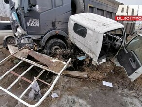 Отказали тормоза в селе Чигири грузовик протаранил несколько машин фото видео