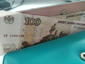 11летняя школьница раздала  миллионы рублей из родительского сейфа друзьям 