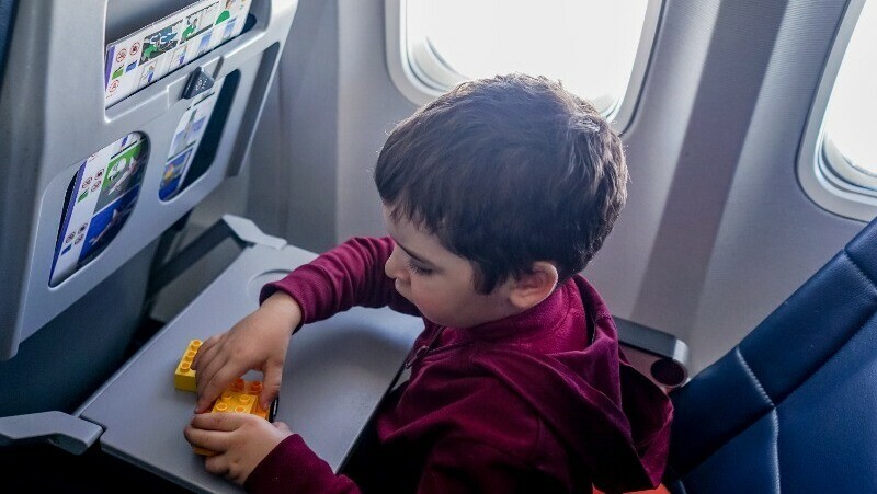 Места для детей в самолете разрешат выбирать бесплатно